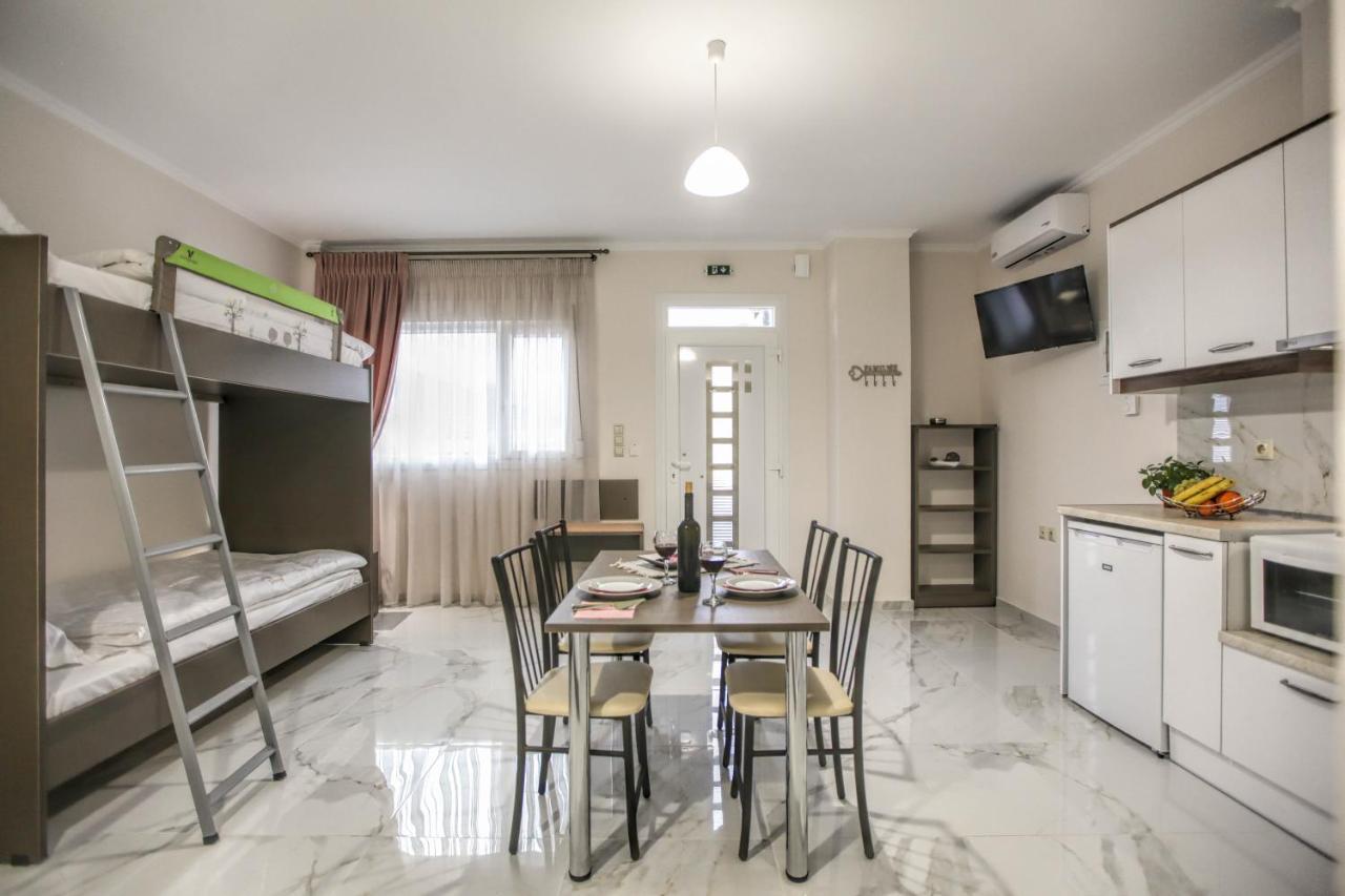 Del Sol #2 Meteora Luxurious Family Suites Калампака Екстериор снимка